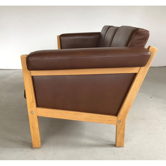 Image 1 of Vintage Deense 3-zitsbank in eiken en bruin leer van Hans J. Wegner voor GETAMA 1960
