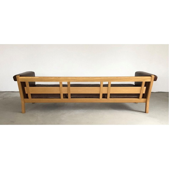 Image 1 of Vintage Deense 3-zitsbank in eiken en bruin leer van Hans J. Wegner voor GETAMA 1960