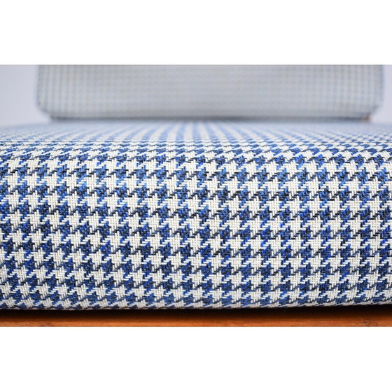 Image 1 of Vintage houndstooth fauteuil in teakhoutbeits en stof voor Swarzędz, 1960