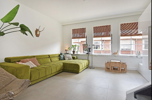 Lounge bank