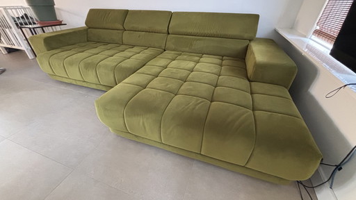 Lounge bank