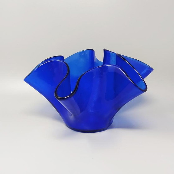 Image 1 of Blauwe vaas "Fazzoletto" van Dogi in Murano glas uit 1970. Gemaakt in Italië