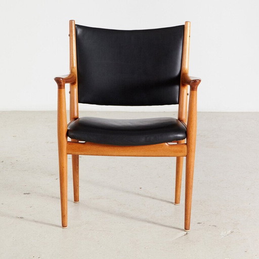 Vintage teakhouten fauteuil van Johannes Hansen 1960