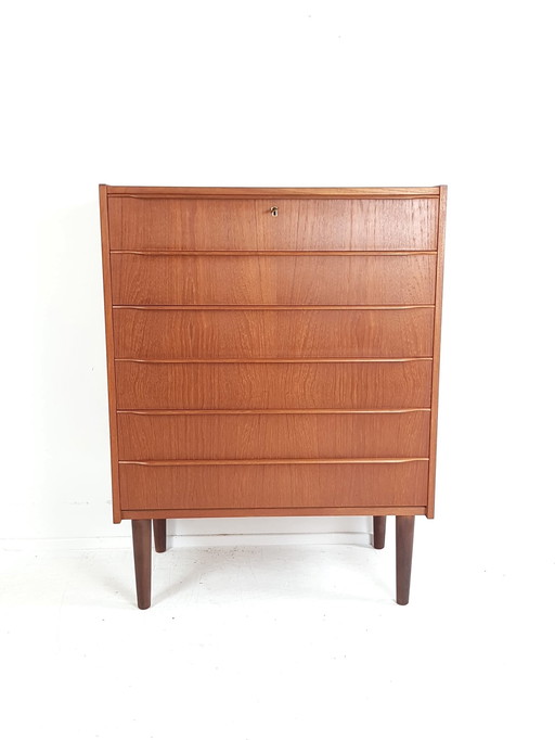 Vintage Deense ladekast | chest of drawers 