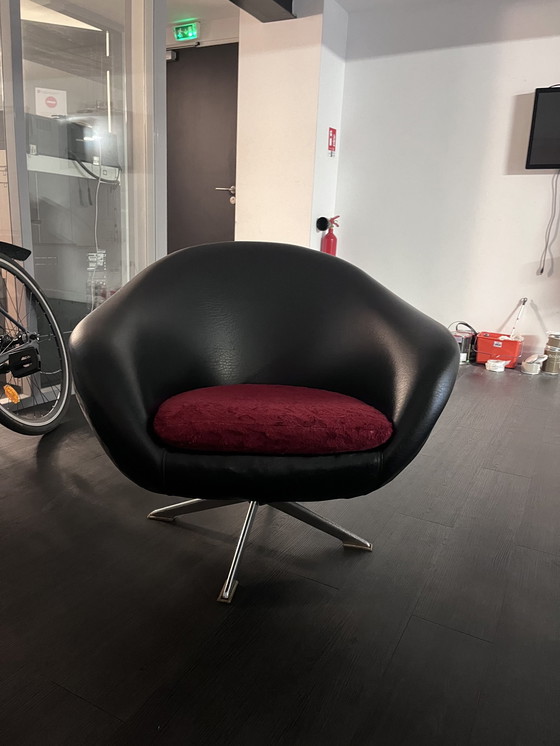 Image 1 of 2x Egg Fauteuils Zwart Skaï