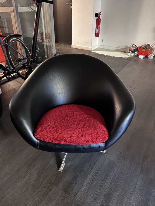 2x Egg Fauteuils Zwart Skaï