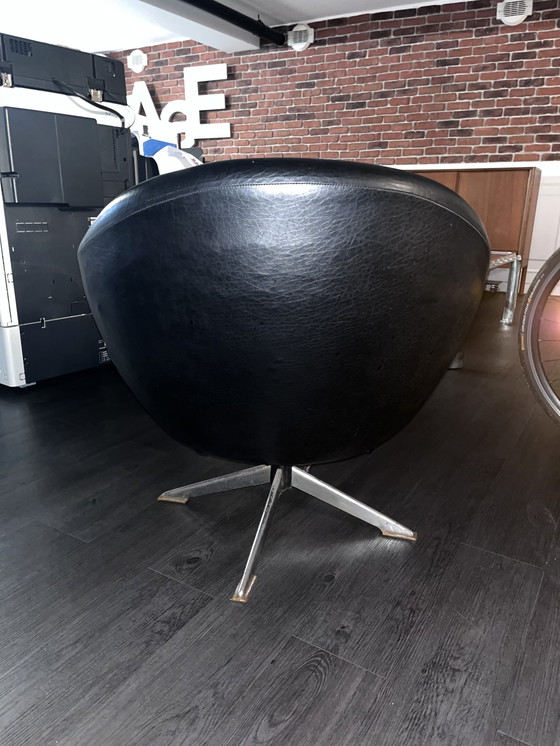 Image 1 of 2x Egg Fauteuils Zwart Skaï