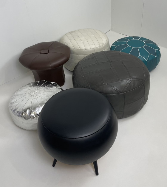 Image 1 of Vintage beige crème patchwork echt leren poef 