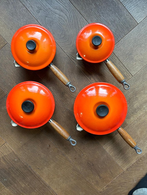 4x Le Creuset geëmailleerde gietijzeren steelpan met houten handvat