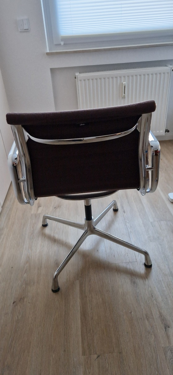 Image 1 of Vitra EA 108 Aluminium stoel