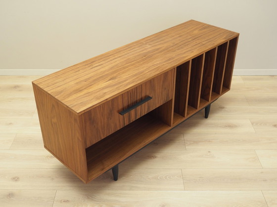 Image 1 of Walnotenhouten dressoir, Scandinavisch ontwerp