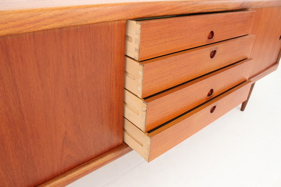 Image 1 of Bramin Deens Mid Century Teakhouten dressoir van H.W. Klein, Denemarken jaren 60