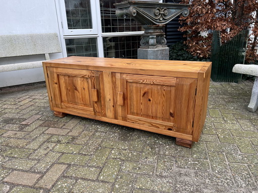 Jaren zestig dressoir, massief grenen 