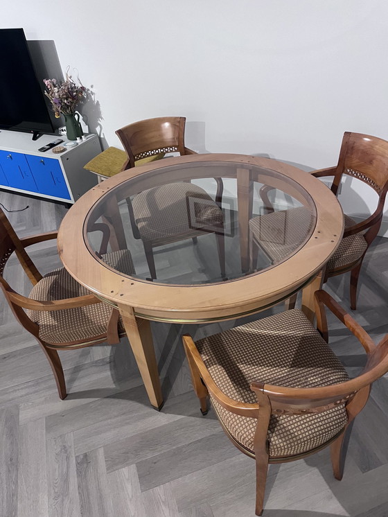 Image 1 of Vintage ronde tafel van hout en glas met 4 stoelen