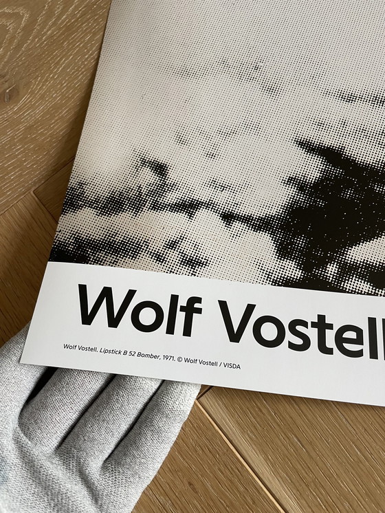 Image 1 of Wolf Vostell (1932-1998), Liostick B52 Bommenwerper, 1971, Exibitieaffiche, Copyright Voatell/Visda