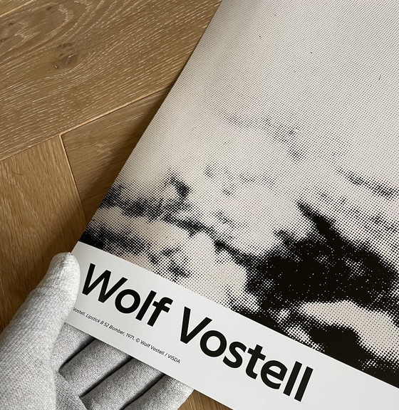 Image 1 of Wolf Vostell (1932-1998), Liostick B52 Bommenwerper, 1971, Exibitieaffiche, Copyright Voatell/Visda