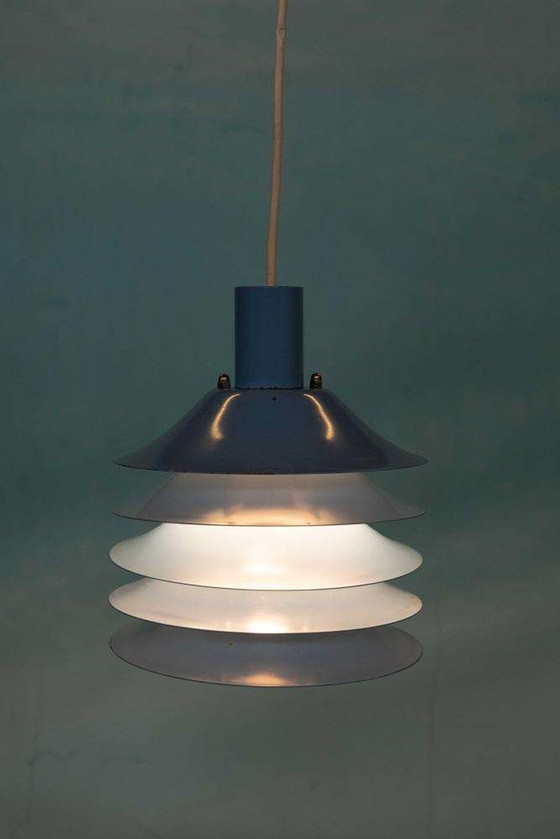 Image 1 of Vintage lichtblauwe schalenlamp Deens design, babykamer