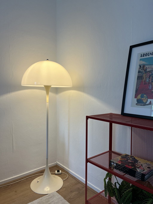 Panthella Vloerlamp Louis Poulsen Verner Panton