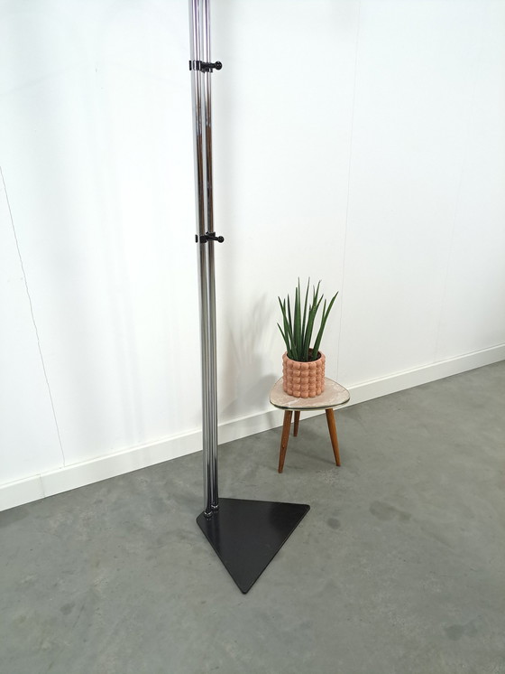 Image 1 of Hoge staande chromen kapstok met haken