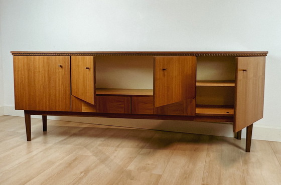 Image 1 of Vintage dressoir