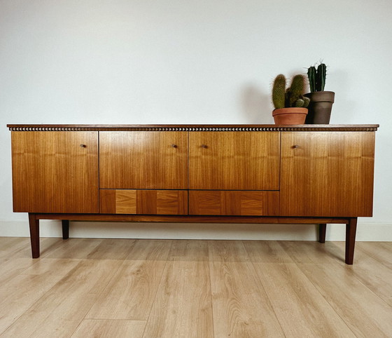 Image 1 of Vintage dressoir