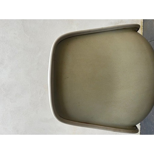 Paar vintage glasvezel en kunstleren La Fonda stoelen van Charles en Ray Eames voor Herman Miller, 1960