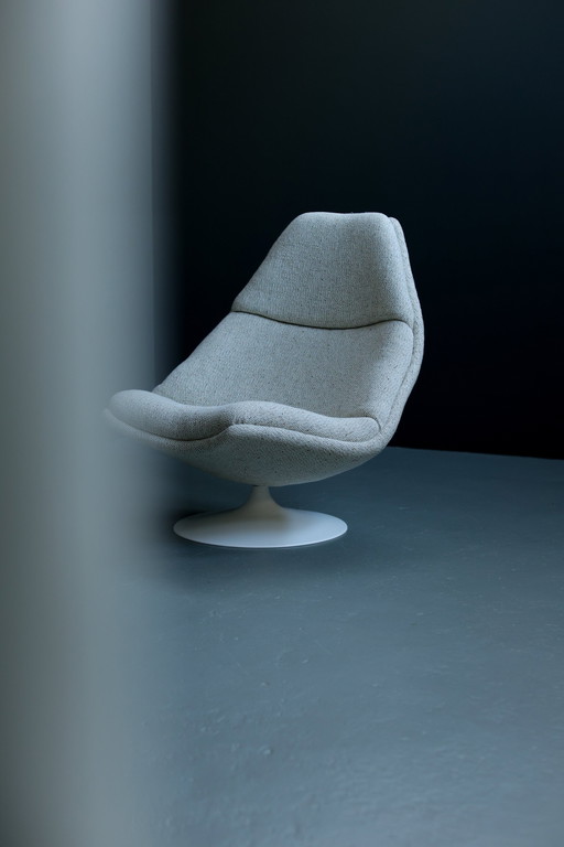 F510 Door Geoffrey Harcourt Voor Artifort