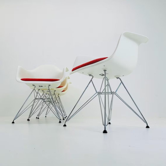 Image 1 of 4 X Dar Fauteuils Door Charles & Ray Eames Voor Vitra