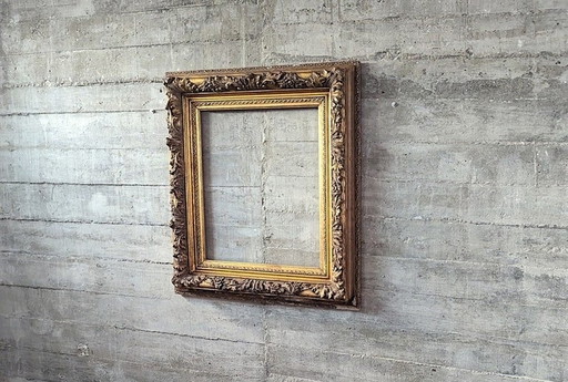 Groot frame met bloem- en acanthusmotieven