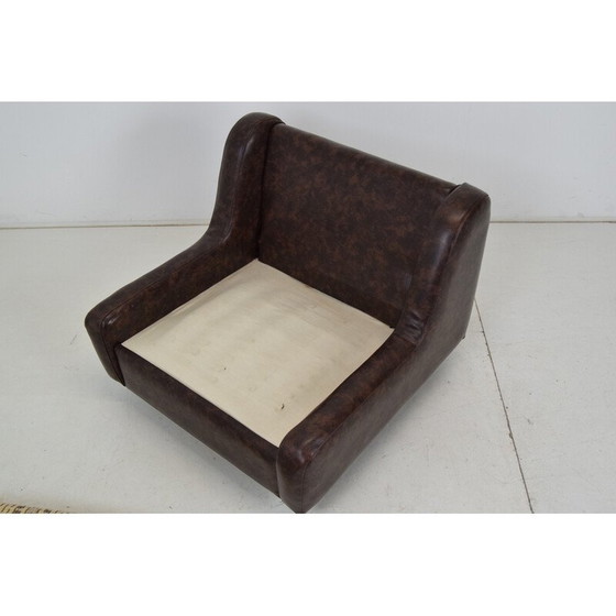 Image 1 of Mid Century leren fauteuil op wielen, Tsjecho-Slowakije 1970