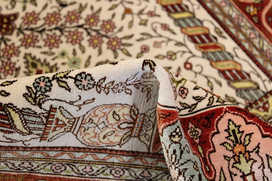 Image 1 of Originele zuivere zijde Hereke 106 X 68 cm Topconditie