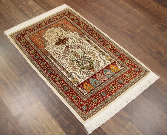 Image 1 of Originele zuivere zijde Hereke 106 X 68 cm Topconditie