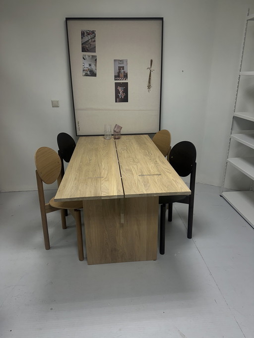 Tafel Kotai Van Oyoy , Showroom Model 