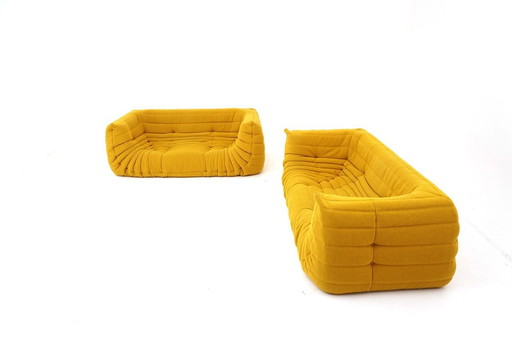 2X Ligne Roset Togo Grote Tweezitsbank Coda 2, 7/2020