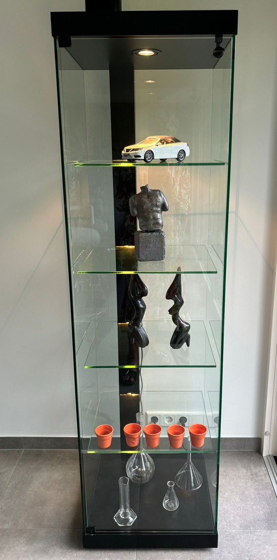 Image 1 of SDB vitrine kast