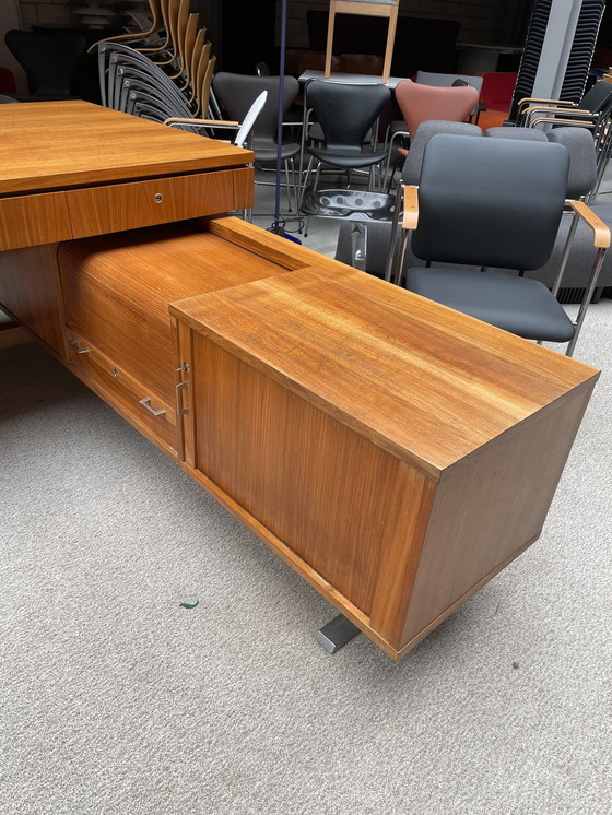 Image 1 of Vintage Scandinavisch Directie Bureau Met Kast