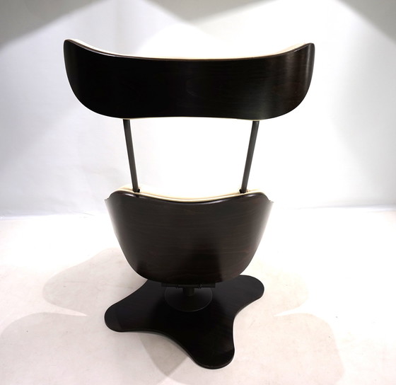 Image 1 of Stokke Varier Tok leren fauteuil met voetenbankje van Toshiyuki Kita, 1990