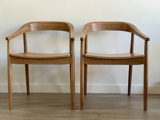 2x Massief eiken eetkamerstoelen