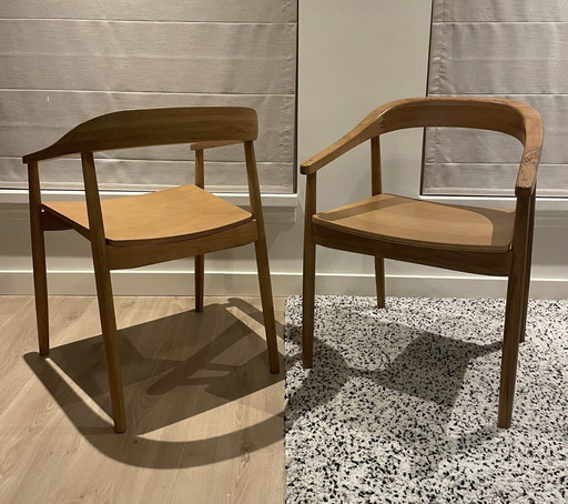 2x Massief eiken eetkamerstoelen