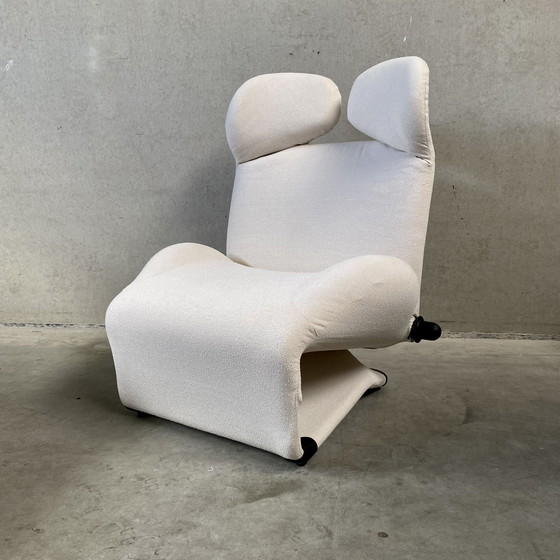 Image 1 of Cassina Off White 111 Wink Chaise Longue By Toshiyuki Kita 