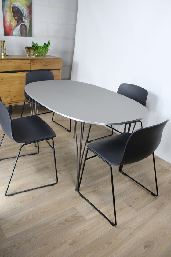 Image 1 of Fritz Hansen Denemarken Superellipse tafel Piet heim en Mathsson