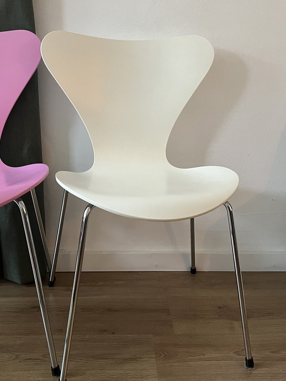 Image 1 of 4x Fritz Hansen vlinderstoelen, Arne Jacobsen.