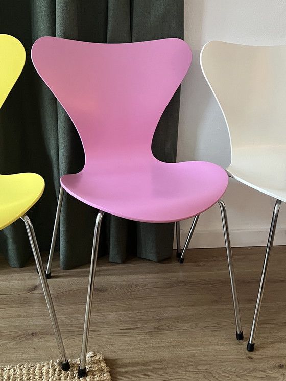 Image 1 of 4x Fritz Hansen vlinderstoelen, Arne Jacobsen.