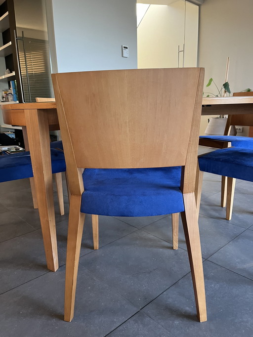 Eettafel- En Bijhorende Stoelen Molteni In Notenlaar