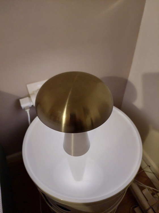 Image 1 of Draadloze paddestoel lamp uit het ruimte tijdperk