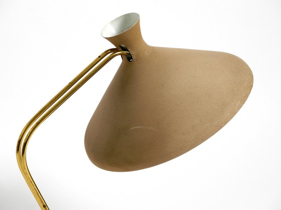 Image 1 of Buitengewone grote Duitse Mid Century Modern tafel lamp van messing en metaal