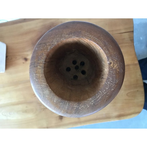 Vintage bloemenvaas met olijfhouten handvatten