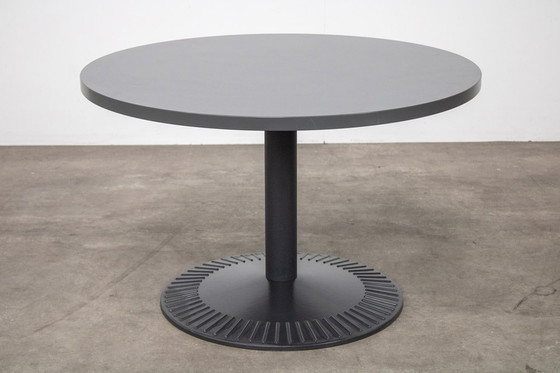 Image 1 of Vitra ronde salontafel