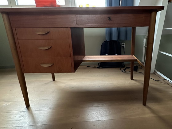 Image 1 of Scandinavisch Vintage Teakbureau