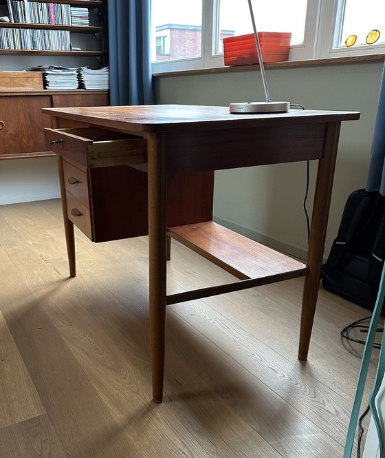 Image 1 of Scandinavisch Vintage Teakbureau